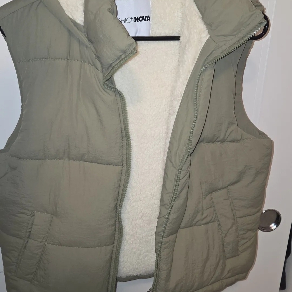 Fashion Nova Sage Puffer Vest